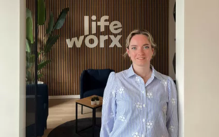 Consultant Laurie De Winter